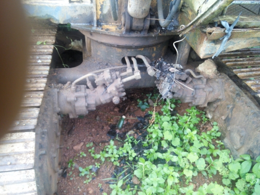 ขายรถแบคโฮ KOMATSU PC60-1 ราคา 250000 ขายรถแบคโฮ KOMATSU PC60-1 ราคา 250000