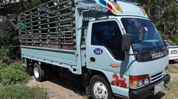 6 ล้อ ISUZU nkr 110 แรงปี 40 ห้างแท้เครื่องดีเกียเฟืองท้ายดีแคชซีแจ่มสวยจบเลยพร้อมใช้พร้อมโอน