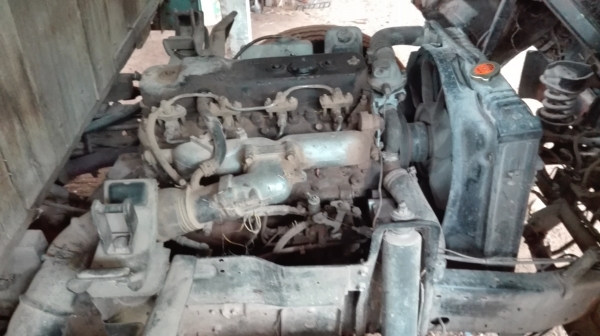 6 ล้อ ISUZU nkr 110 แรงห้างแท้ปี 32 เกียยาวหัวยกได้ยางใหม่ทั้งหกเส้น