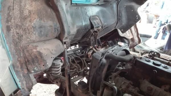 6 ล้อ ISUZU nkr 110 แรงห้างแท้ปี 32 เกียยาวหัวยกได้ยางใหม่ทั้งหกเส้น