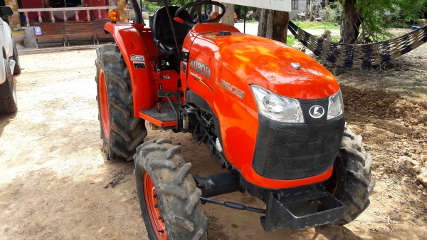 ขายรถไถL3608 ตัวเปล่าทำงาน700กว่าช.มปี56