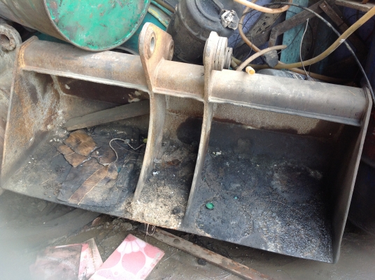 ขายบุ้งกี๋Bucket. หลายขนาด Slope bucket