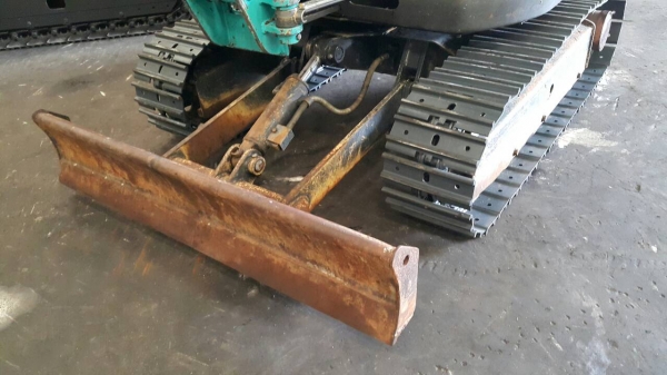 ขาย รถขุด KOBELCO รุ่น SK25SR มือสองญี่ปุ่น ขนาดเทียบเท่า PC25ทำงานไว ปั้มนิ้ว สลัก บูท เอวแน่น 100\% สวยพร้อมใช้งาน  มือถือ/LINE ID : 0818753444