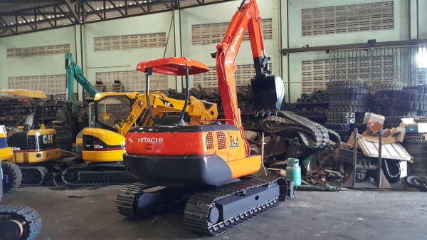 ขาย รถขุด HITACHI รุ่น EX40 มือสองญี่ปุ่น ขนาดเทียบเท่า PC40 ทำงานไว ปั้มนิ้ว เครื่องยนต์ อีซูซุ สลัก บูท เอวแน่น 100\% สวยพร้อมใช้งาน  มือถือ/LINE ID : 0818753444