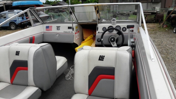 มาอีกแล้วครับ เรือ 15 ฟุต ใหม่กริ๊บบ!! จอดเก็บ5555 ปีอาจจะเก่า แต่สภาพเหมือนใหม่ ของญี่ปุ่น จัดโปรครับ 179,999฿ เองครับ สนใจวางมัดจำเลยครับ ‪#&lrm;สนใจสอบถาม‬ โทร. 081-4047671 คุณนรินทร์