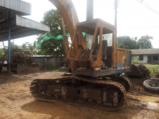 ขายรถแบคโฮ KOMATSU PC120-1 พร้อมหัวคีปไม้ ราคา 400000