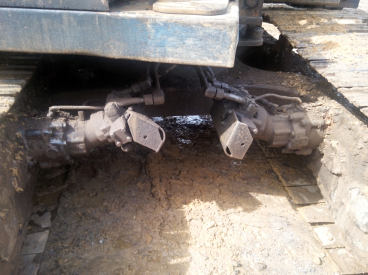 ขายรถแบคโฮ KOMATSU PC120-1 พร้อมหัวคีปไม้ ราคา 400000