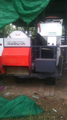 ขาย--รถเกี่ยวคูโบต้า +เทเลอร์ลาก พร้อมใช้งาน