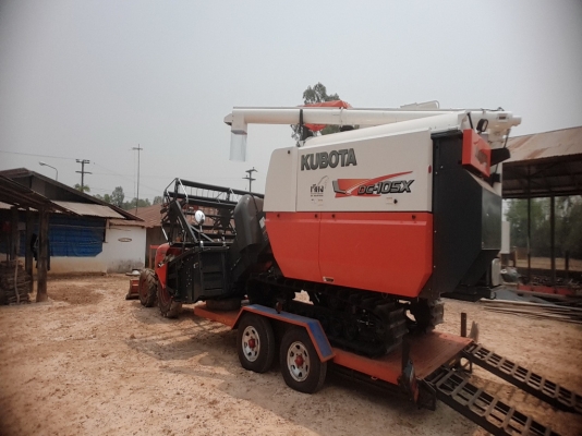 พ่วงลากจูงบรรทุกรถเกี่ยวคูโบต้า 105 แรง