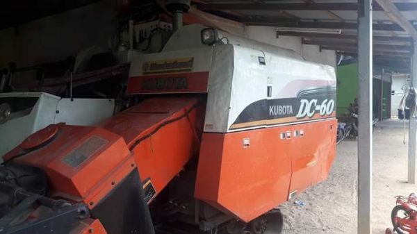 ขายรถเกียว คูโบต้า +เทเลอร์ ลาก   ราคา (((280,000)))