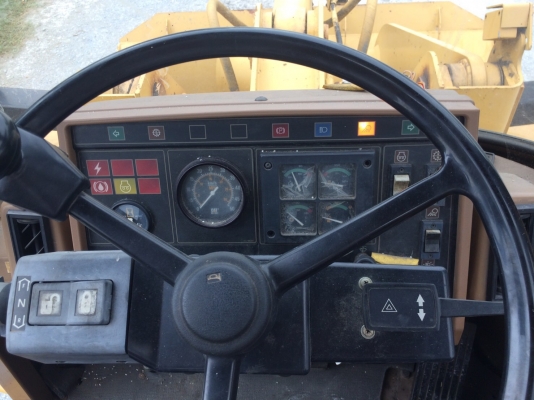 CAT 910F เก่าญี่ปุ่น สภาพเดิมๆ สวยจัด โทร.090-986-2521 อ๊อบ