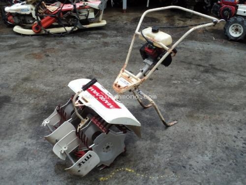 เครื่องกำจัดวัชพืชในร่องข้าว  MARUYAMA  MKC-304  รหัสสินค้า : 80803184  www.nihonmono.com