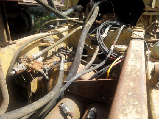 ขายรถเกรด CHAMPION ราคา 120000 เครื่องมียกลงอยู่ข้างนอก