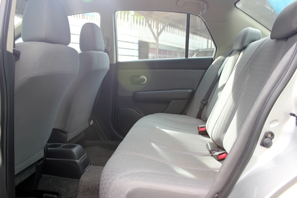 มือเดียว ไม่แก๊ส เข้าศูนย์เป๊ะ ภายในกว้างนั่งสบาย