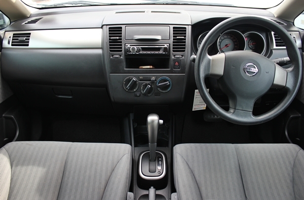 มือเดียว ไม่แก๊ส เข้าศูนย์เป๊ะ ภายในกว้างนั่งสบาย