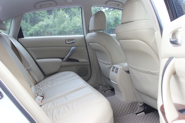 รถมือเดียว สีขาวจากโรงงาน สภาพสวยพร้อมใช้ ไม่เคยติดแก๊ส รถมือเดียว สีขาวจากโรงงาน สภาพสวยพร้อมใช้ ไม่เคยติดแก๊ส