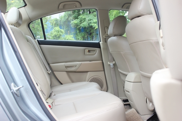 รถสวยพร้อมใช้ ขับดีมาก ราคาเบาๆ ปี 2006 รถสวยพร้อมใช้ ขับดีมาก ราคาเบาๆ ปี 2006