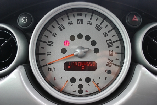 ออกMillenium ไมล์ 4x,xxxกม. Cooper Look2 หลังคาแก้ว ออกMillenium ไมล์ 4x,xxxกม. Cooper Look2 หลังคาแก้ว