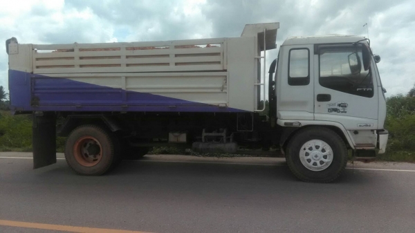 ขายรถบรรทุก 6 ล้อดัมพ์ใหญ่ ISUZU FTR 200 แรงม้าปี 2547 ราคา 1000000