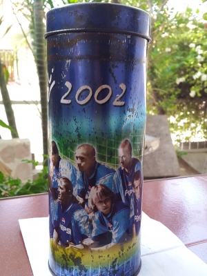 กระป๋องเป็ปซี่ สูง 1 ฟุต งานสังกะสีเก่า ลายฟุตบอลโลก 2002 ด่วนๆๆ 100