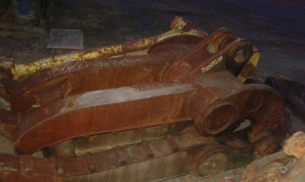 ขายตัวคีบสำหรับรถ PC 200 ราคา 38,000 บาท