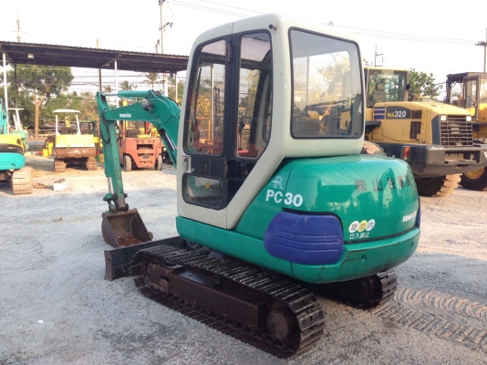 KOMATSU PC30-7 นำเข้าจากญี่ปุ่น โทร.090-986-2521 อ๊อบ
