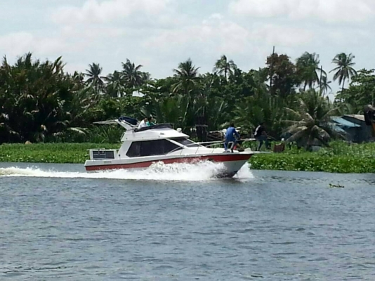 โปรโมชั่นครับ เรือใหญ่ จอดนาน ขายเอาตังค์คืนยอมขาดทุน เรือยาว 27 กว่าๆ เครื่องวอลโว่ แพนต้าดีเซล เทอร์โบ อินเตอร์คูลเลอร์ 300 ในราคา 699,000฿ เองครับ ‪#&lrm;สนใจสอบถาม‬ โทร. 081-4047671 คุณนรินทร์