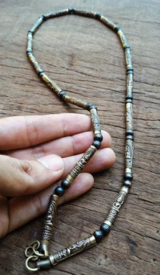 สร้อยพระหลวงปู่ศุข ตะกรุดพระพิมพ์ประภามณฑล 18ดอก เนื้อทองเหลืองเก่า