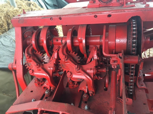 ขายเครื่องอัดฟาง Massey 20(MF20)เช็คพร้อมใช้ ราคาถูก