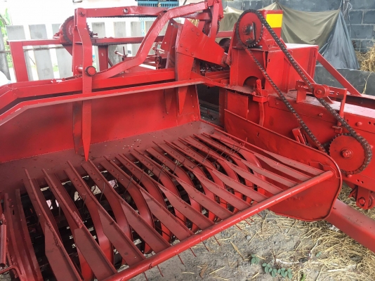 ขายเครื่องอัดฟาง Massey 20(MF20)เช็คพร้อมใช้ ราคาถูก