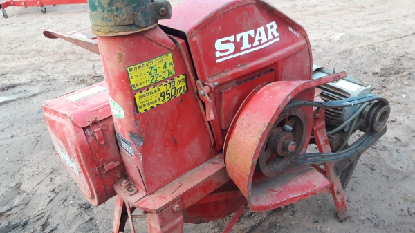 ขาย เครื่องย่อยไม้ ใช้มอเตอร์ไฟฟ้า ออกจากตู้มาหมาดๆ เก่าญี่ปุ่นแท้ครับ มีมาตัวเดียว ขาย เครื่องย่อยไม้ ใช้มอเตอร์ไฟฟ้า ออกจากตู้มาหมาดๆ เก่าญี่ปุ่นแท้ครับ มีมาตัวเดียว