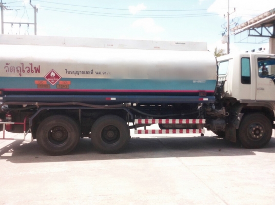 "950,000"ขายคับ 2เพา ฮีโน่ FM 2K EM100-220 บรรทุกน้ำมันโหลดล่าง5ช่อง 18,000ลิต สภาพดีเดิมๆสวย เครื่องดี แคชชีเดิมสวยตลอด ยางเต็ม พร้อมใช้