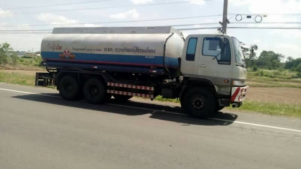 "950,000"ขายคับ 2เพา ฮีโน่ FM 2K EM100-220 บรรทุกน้ำมันโหลดล่าง5ช่อง 18,000ลิต สภาพดีเดิมๆสวย เครื่องดี แคชชีเดิมสวยตลอด ยางเต็ม พร้อมใช้