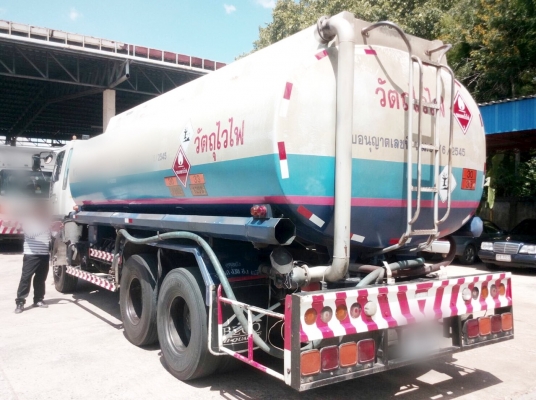 "950,000"ขายคับ 2เพา ฮีโน่ FM 2K EM100-220 บรรทุกน้ำมันโหลดล่าง5ช่อง 18,000ลิต สภาพดีเดิมๆสวย เครื่องดี แคชชีเดิมสวยตลอด ยางเต็ม พร้อมใช้