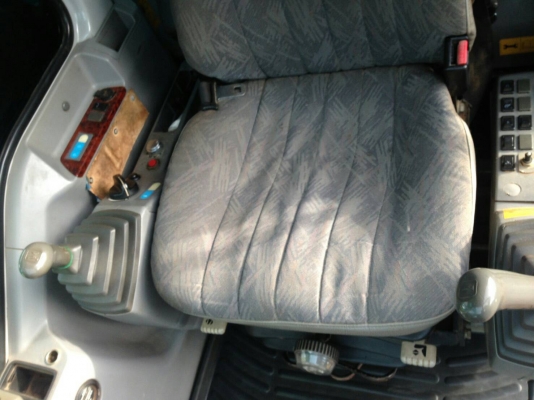 รถแมคโค KOBELCO  200 รุ่น 6  มีเล่มทะเบียนพร้อม