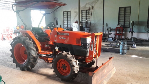 ขายรถไถคูโบต้า34แรงอุปกรณ์ดันหน้าผาน6x22ตราช้าง