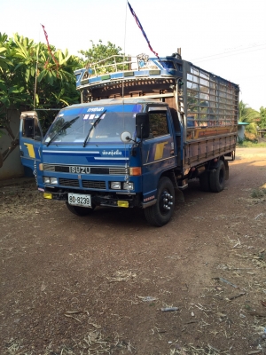 ขาย. NPR 115 เอฟ_หน้า เอฟหลัง. เครื่องดี คลัทชีสวย. พร้อมคอกเหล็กอย่างดี