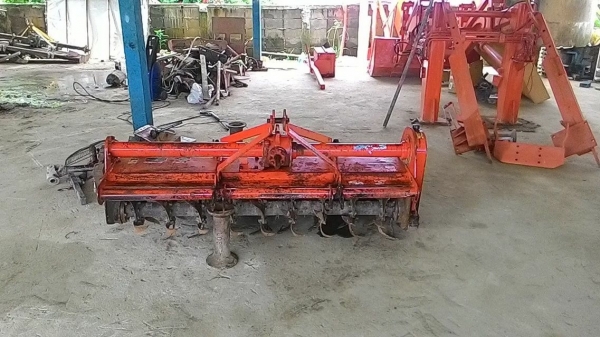 รถไถ45แรงอุปกรณ์ครบ รถไถ45แรงอุปกรณ์ครบ