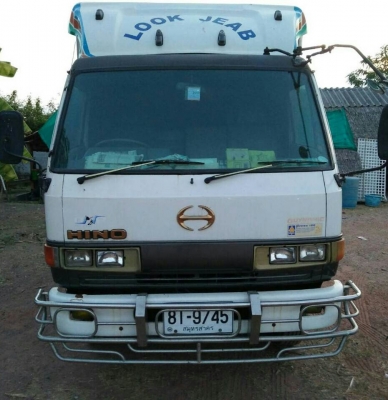 ขายแล้วครับ หกล้อ ฮีโน่ KM 777 บรรทุกตู้เปียก ช่วงยาว4.30ม แอร์ พ.เวอร์ สภาพดีสวยพร้อมใช้ (เหมาะสำหรับวิ่งส่งน้ำแข็ง) ทะเบียนพร้อมโอน