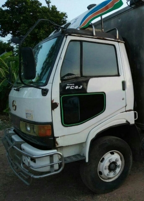 ขายแล้วครับ หกล้อ ฮีโน่ KM 777 บรรทุกตู้เปียก ช่วงยาว4.30ม แอร์ พ.เวอร์ สภาพดีสวยพร้อมใช้ (เหมาะสำหรับวิ่งส่งน้ำแข็ง) ทะเบียนพร้อมโอน