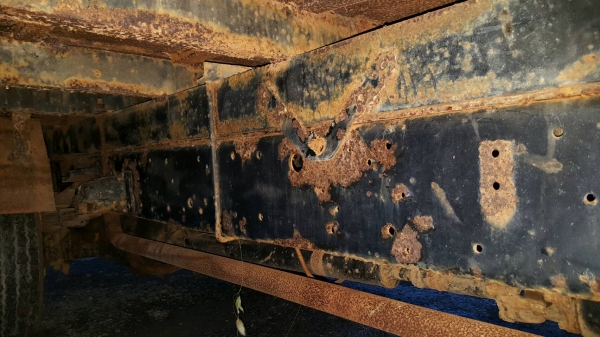 ขายรถ MITSUBISHI FUSO FK515Jปี.44 เครื่อง 6D14 165 แรงม้า เครื่องดี คัสซีสวย หัว3ใบปัด พวงมาลัยเพาเวอร์ ยาง8.25ขอบ16 ช่วงล้อ 4.50 เมตร กระบะ ยาว 5.80 เมตร กว้าง 2.40 เมตร รถพร้อมใช้งาน ทะเบียน ม.79 เอกสารพร้อมโอน ราคา. 285,000 บาท โทร.080-1085007 บอล