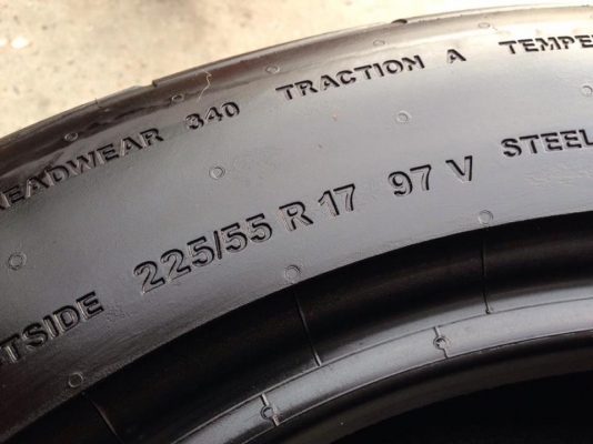 ยาง Continental 225-55-17 ปี 16 ยางถอดรถป้ายแดง ครบชุด 4 เส้น 7500  สวยๆตุ่มหน้ายางยังอยู่เนื้อนิ่มๆไม่มีปะไม่บวมเอาไปวิ่งใด้อีกนานค่ะ