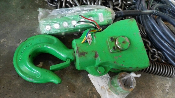 Sell> ขายรอกโซ่ไฟฟ้าพร้อมตัวเดิน‬ SPEED FUTABA JAPAN ขนาด 5 ตัน โซ่ยาว 11.2 เมตร ระบบไฟตรง 380V สดเดิมจากนอกรอกเป็นของใหม่ 100\% ไม่เคยใช้งาน!!