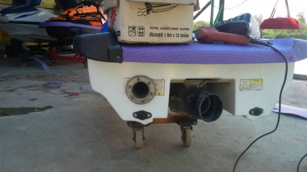 ชุดปลายท่อไอเสียออกท้าย3,500บ.ครับ