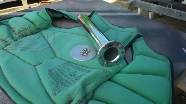 ชุดปลายท่อไอเสียออกท้าย3,500บ.ครับ