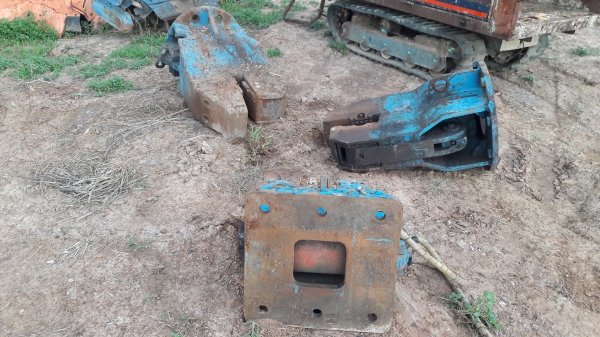 ขาย หัวคีบ ตอกชีทไพล์ วายโบ เก่าญี่ปุ่นแท้ เพิ่งออกจากตู้มาครับ ราคาตัวละ 38,000 บาท