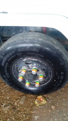 รถอีซูซุ 6 ล้อ รั้ว ( ไม่ดั้ม ) FRR 175 แรงม้า  ปี 40.     สนใจติดต่อ  081 - 6079515