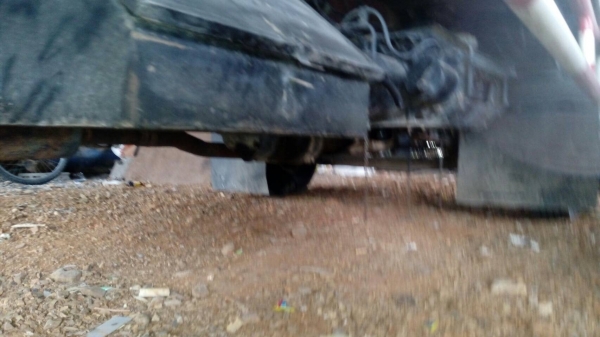 รถอีซูซุ 6 ล้อ รั้ว ( ไม่ดั้ม ) FRR 175 แรงม้า  ปี 40.     สนใจติดต่อ  081 - 6079515