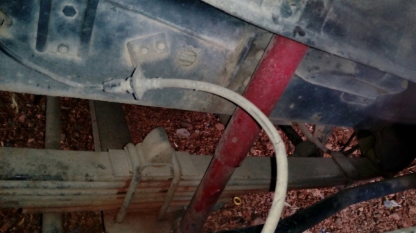 รถอีซูซุ 6 ล้อ รั้ว ( ไม่ดั้ม ) FRR 175 แรงม้า  ปี 40.     สนใจติดต่อ  081 - 6079515