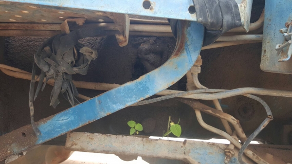 ขาย รถไถ FORD NEWHOLLAND 6640 เพลาเดียว สภาพพร้อมใช้งาน อุปกรณ์มีใบดันหน้า และผาน 5 เอกสารเล่มทะเบียนครบ ขาย รถไถ FORD NEWHOLLAND 6640 เพลาเดียว สภาพพร้อมใช้งาน อุปกรณ์มีใบดันหน้า และผาน 5 เอกสารเล่มทะเบียนครบ